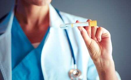 現代日本におけるアロマと漢方薬の併用療法の現状