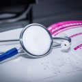 女性ホルモンと冷え性の関係―月経・更年期への影響