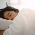 睡眠サイクルを整える朝と夜のルーティン実践法