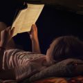 人生が変わる！夜の読書と睡眠の質向上の密接な関係