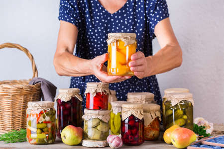 働く人のための夏バテ対策：オフィスやテレワークでできる工夫